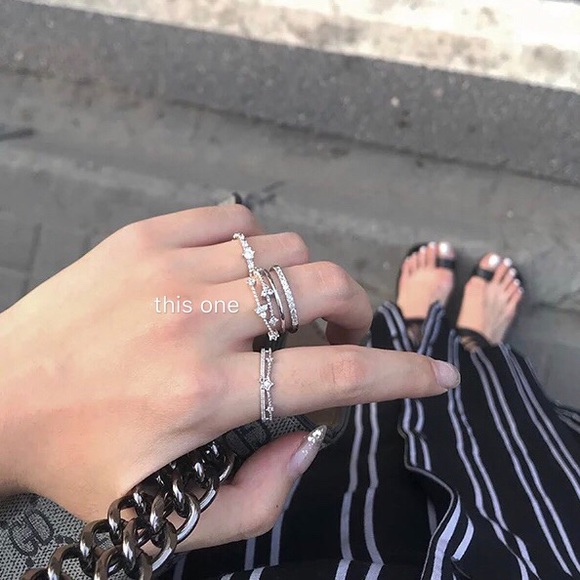 Multi-layered Zirconia Stones Gorgeous Ring - Picture 5 of 5